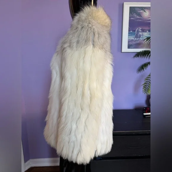 Elegant White and Gray Saga Fox Fur Coat jacket - Picture 3 of 17